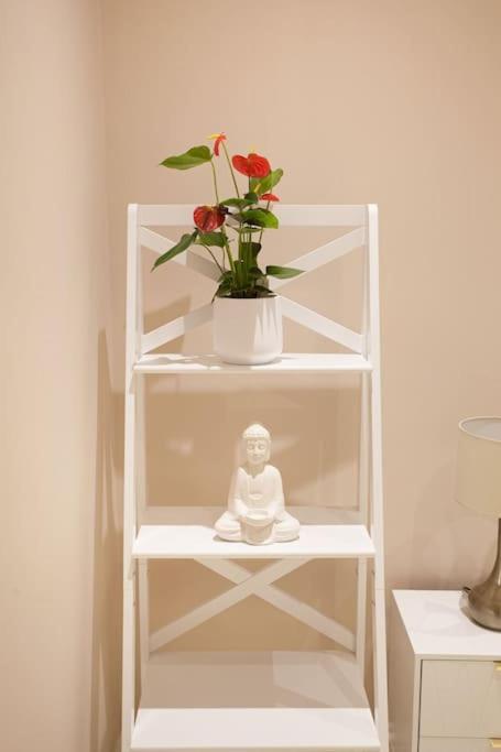 Appartement Beautifully Decorated Centrally Located 2 Bed Flat *